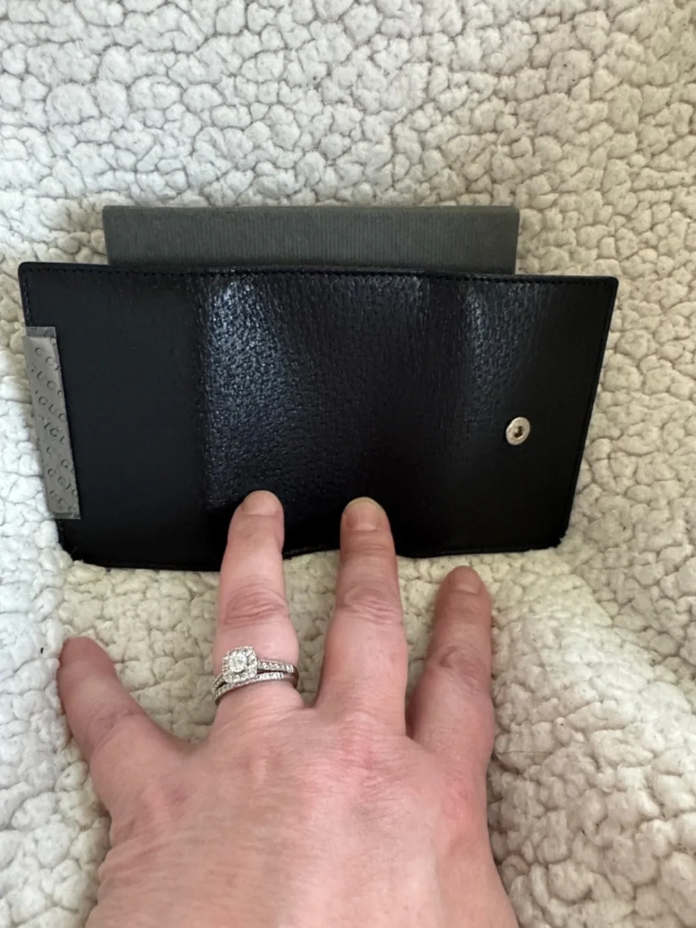Gucci Black Pebble Leather Card & Key Holder with Signature Metal Trim - Picture 4 of 8